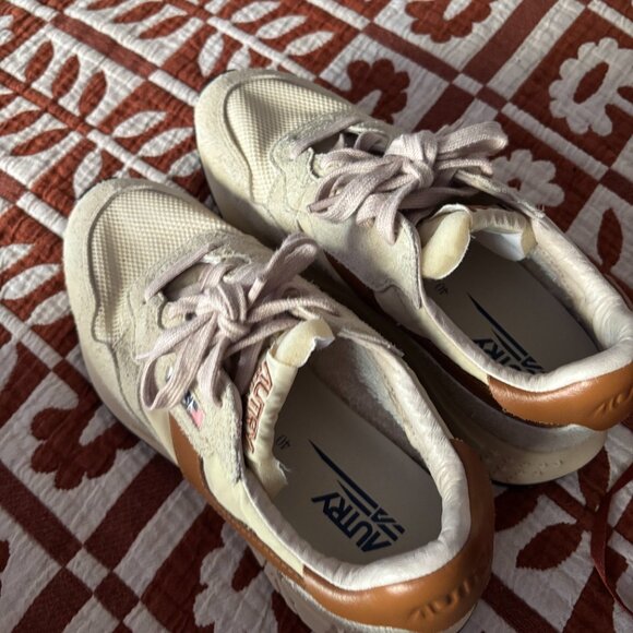 Autry Tan Sneakers NWOT - Picture 5 of 5